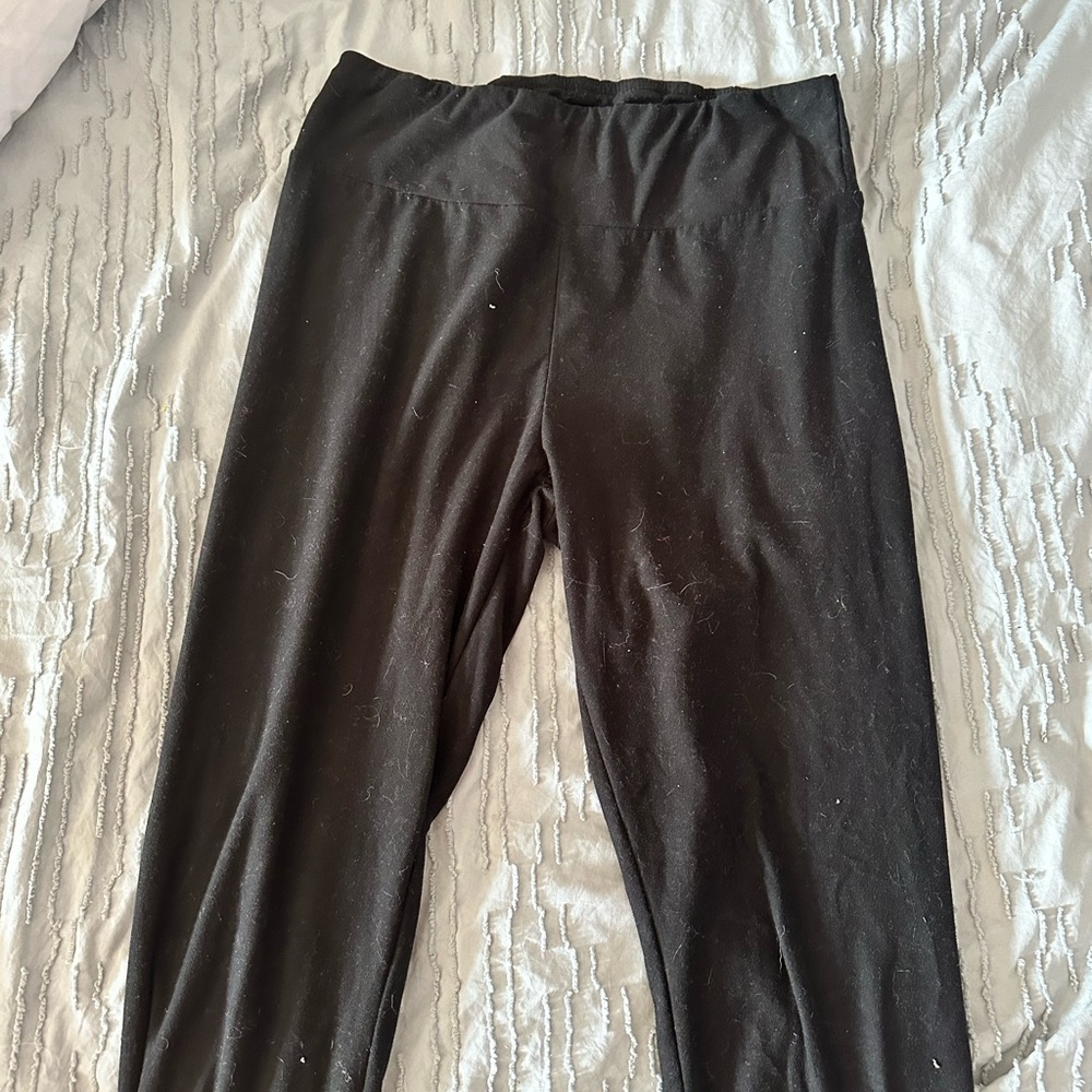 large black leggings